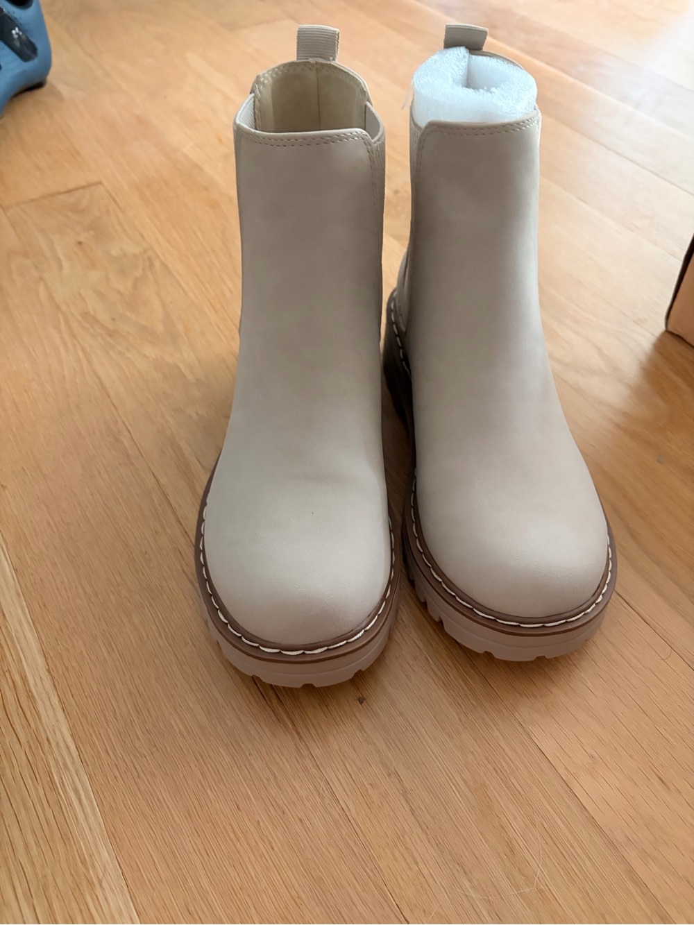 Soda Cream Chelsea Lug Ankle Boots - Picture 2 of 7